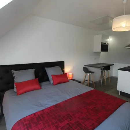 Studio Ouest Cuisine Prive Proche Centre Ville Loudeac Exterior photo
